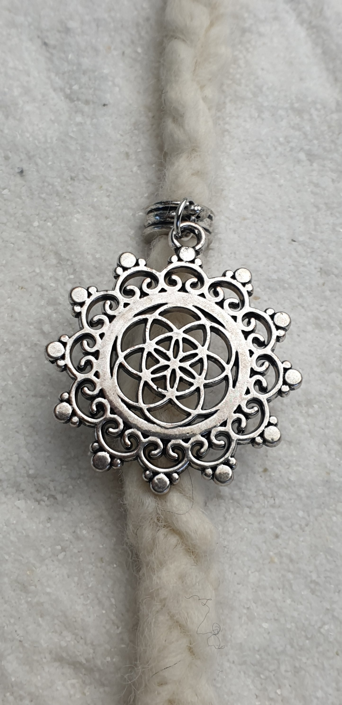 MANDALA Metall Dreadschmuck / Dread Charm / Flecht Perle und Anhänger mit großem Mandala Anhänger