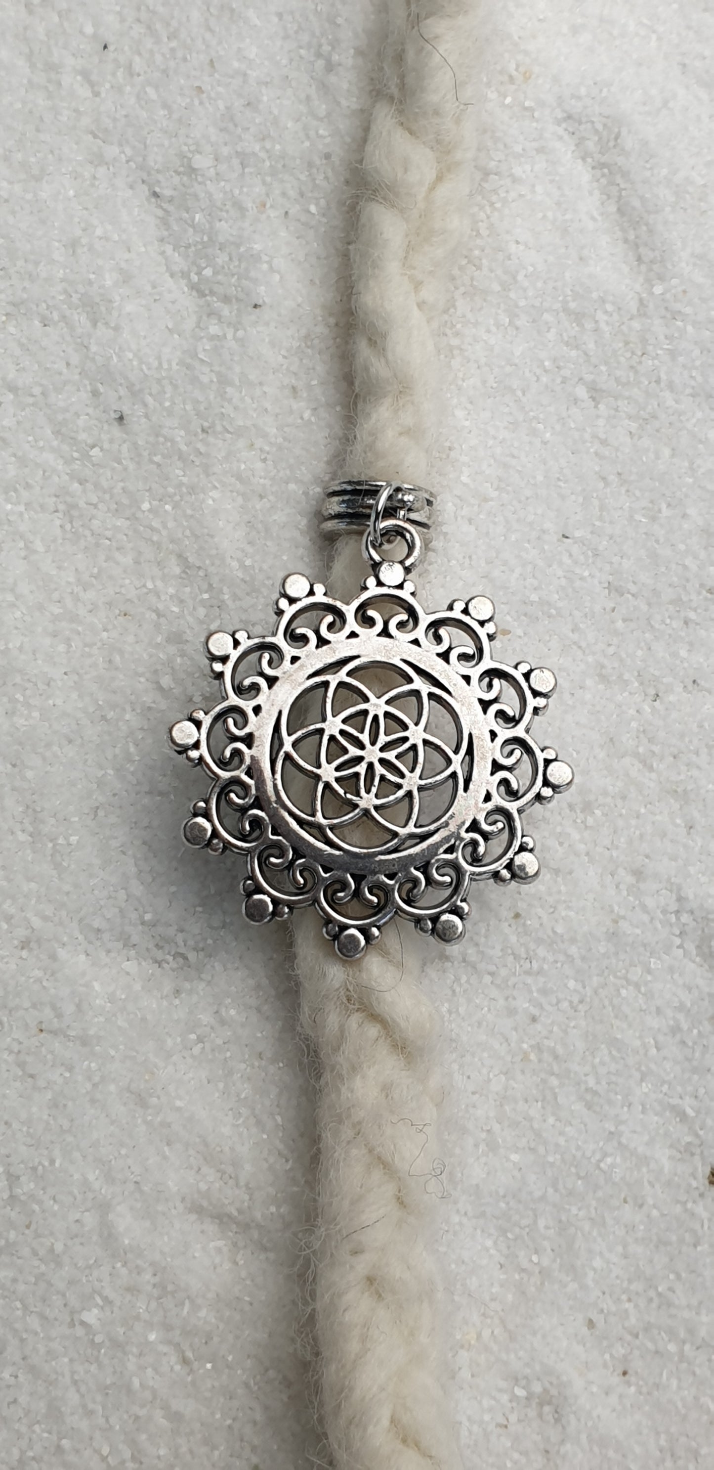 MANDALA Metall Dreadschmuck / Dread Charm / Flecht Perle und Anhänger mit großem Mandala Anhänger