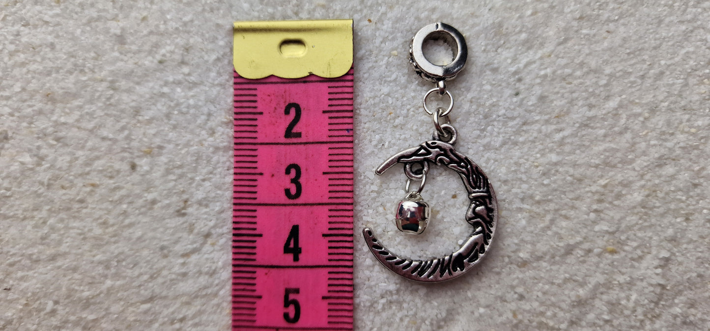 JINGLE MOON Metall Dreadschmuck / Dread Charm / Flecht Perle und Anhänger mit Mondgesicht und kleiner Glocke