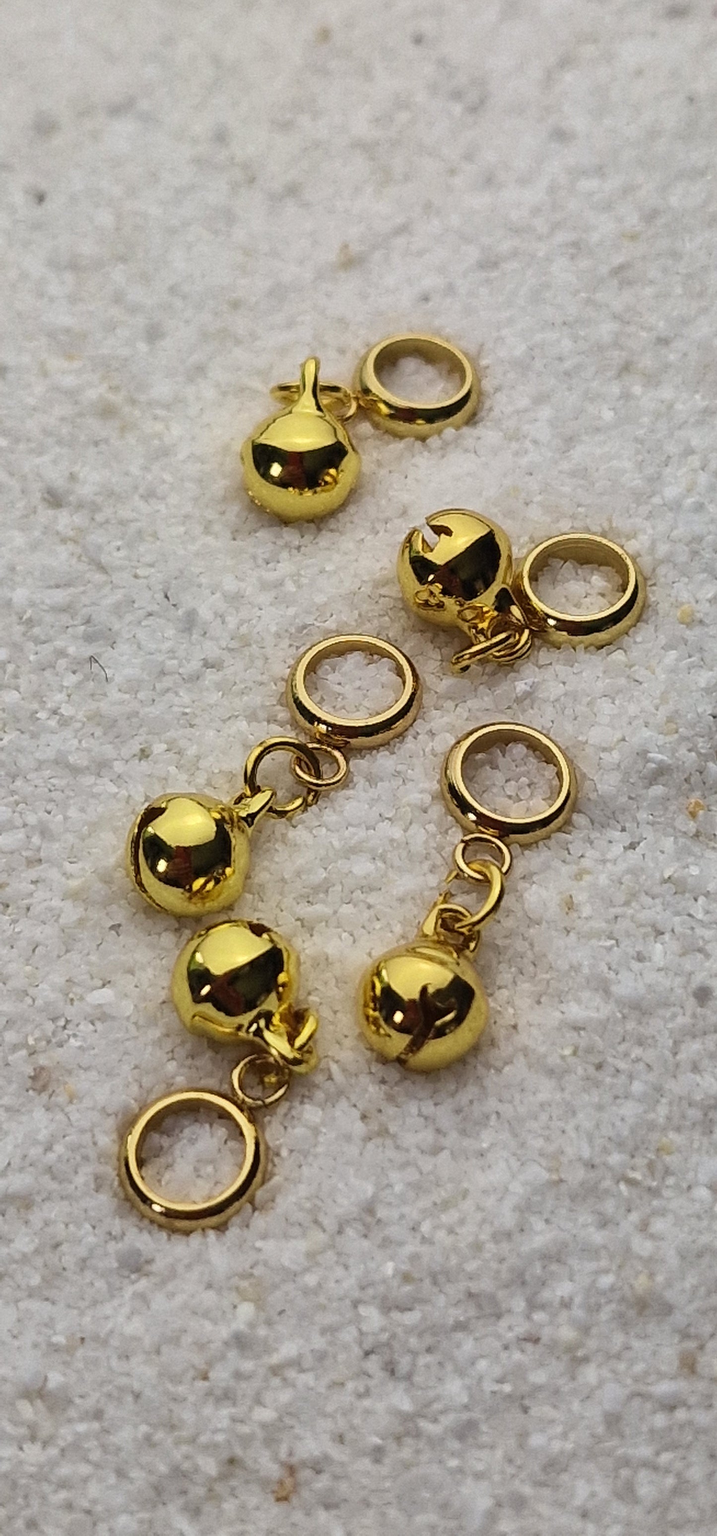 HELLS BELLS MINIATUR Metall Dreadschmuck / Dread Charm / Flecht Perle / kleiner Dreadring und winziges Glöckchen, einzeln oder im Set