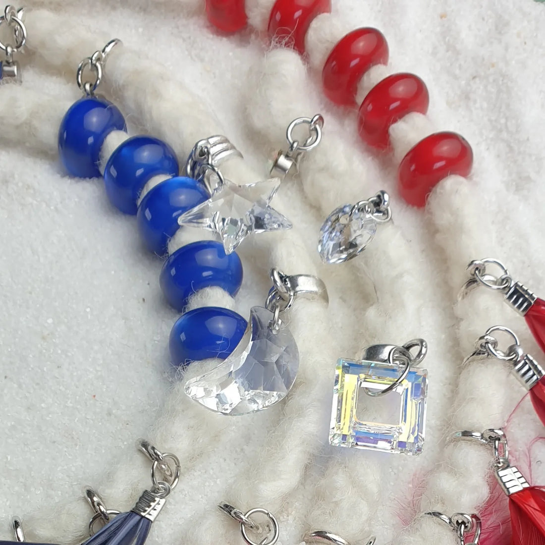Color Blocking ROT / BLAU / WEISS