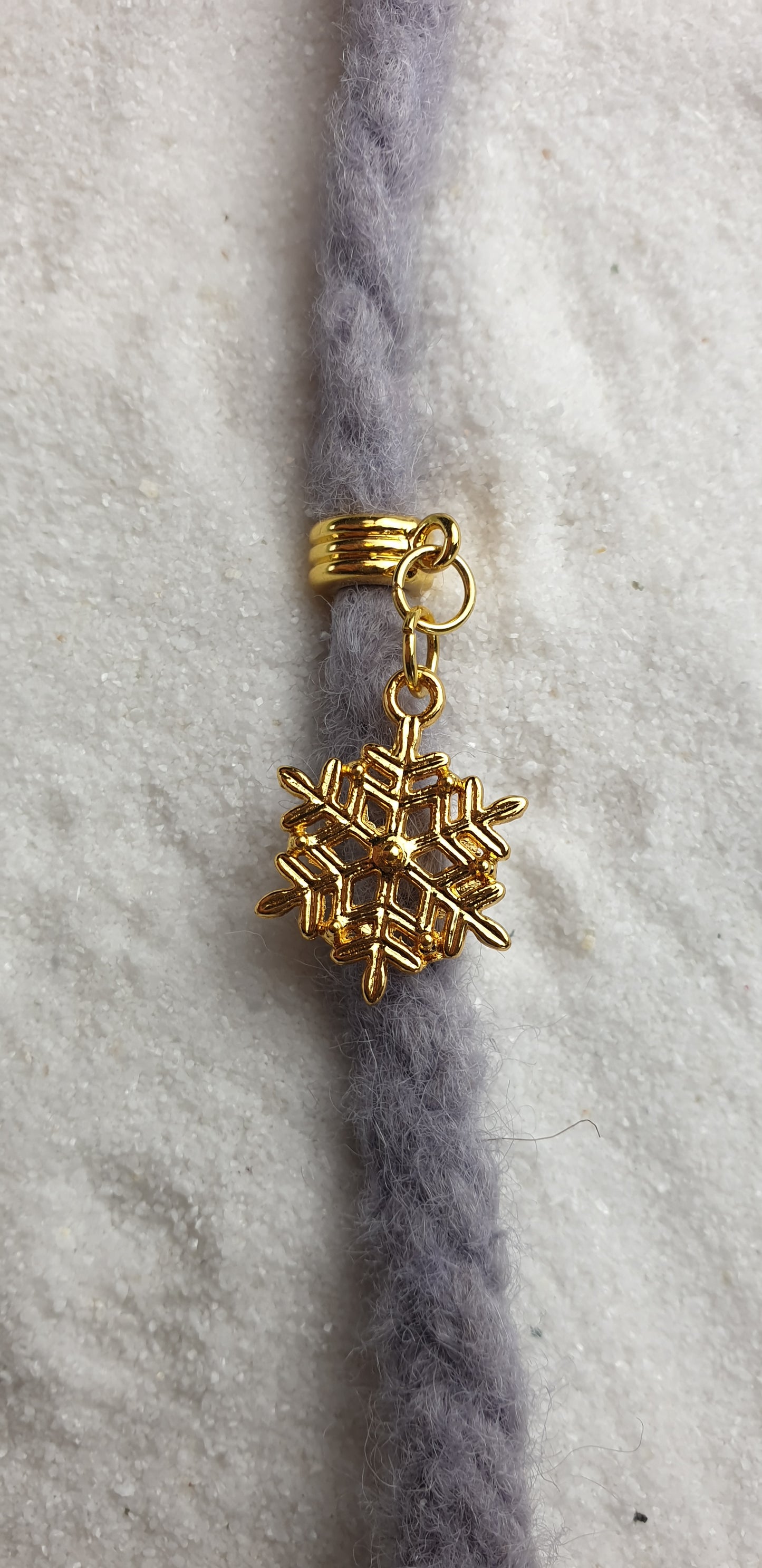 WINTERSCHMIED Metall Dreadschmuck / Dread Perle / Flecht Perle und Anhänger mit Schneeflocke
