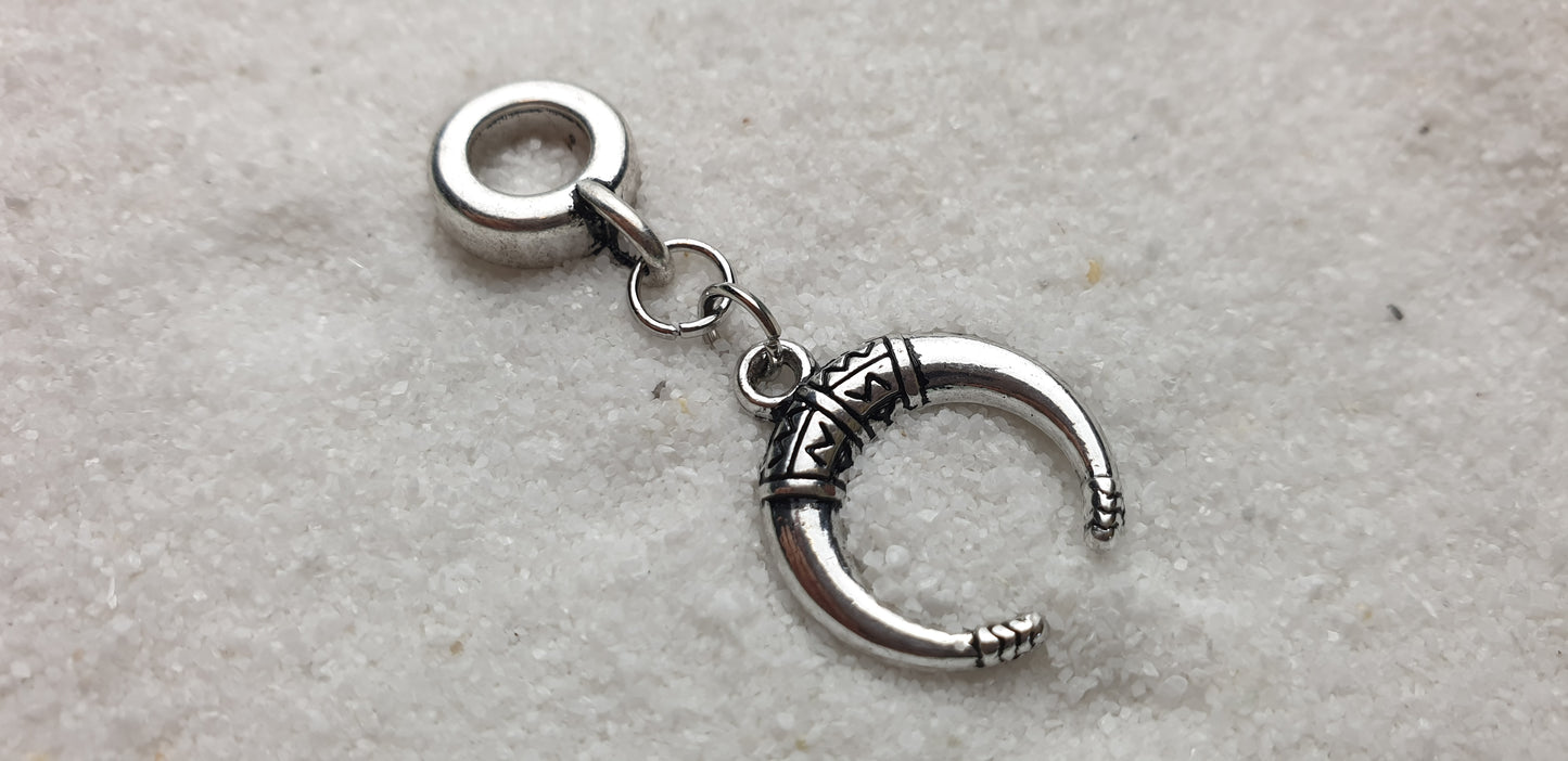 HORNED GODDESS Metall Dreadschmuck / Dread Charm / Flecht Perle mit Hörner Anhänger