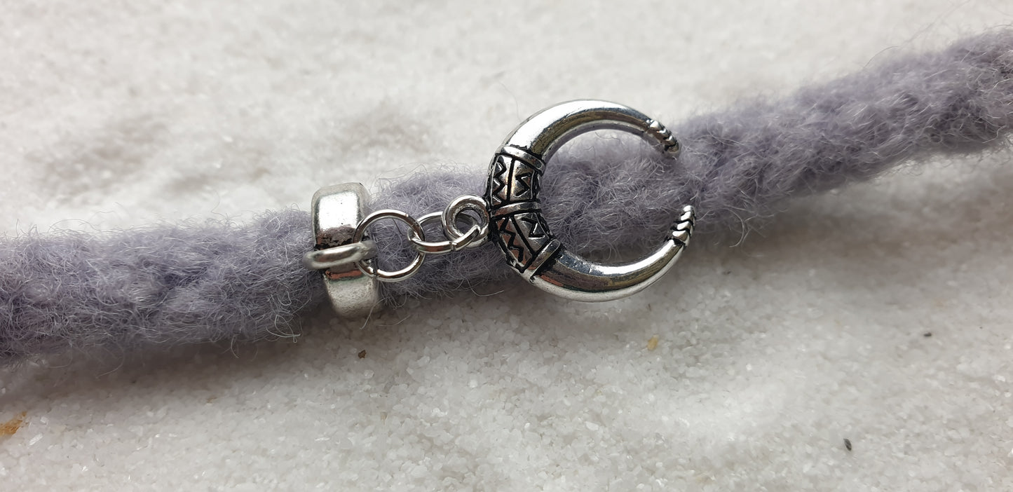 HORNED GODDESS Metall Dreadschmuck / Dread Charm / Flecht Perle mit Hörner Anhänger