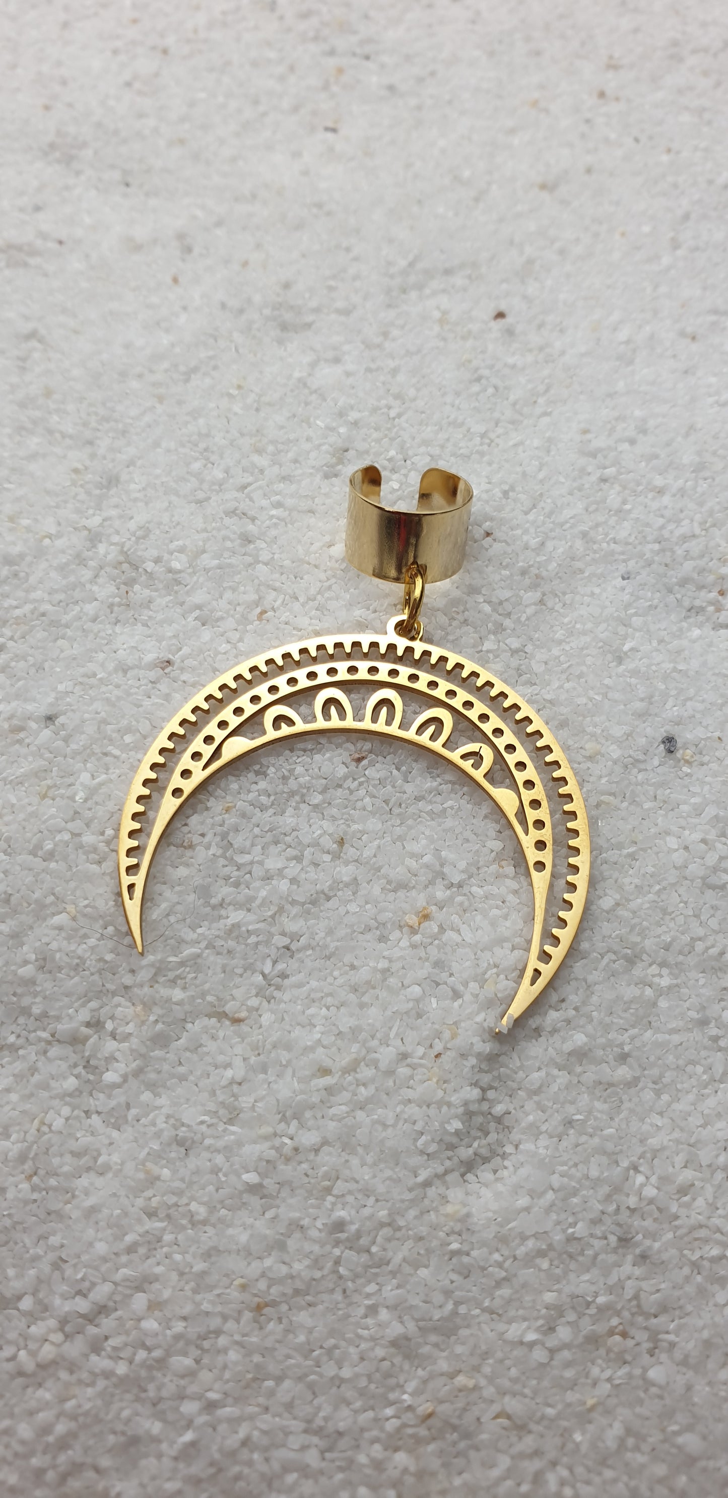 MOON GODDESS Ear Cuff mit riesigem Sichel Mond Schmuckanhänger aus Edelstahl