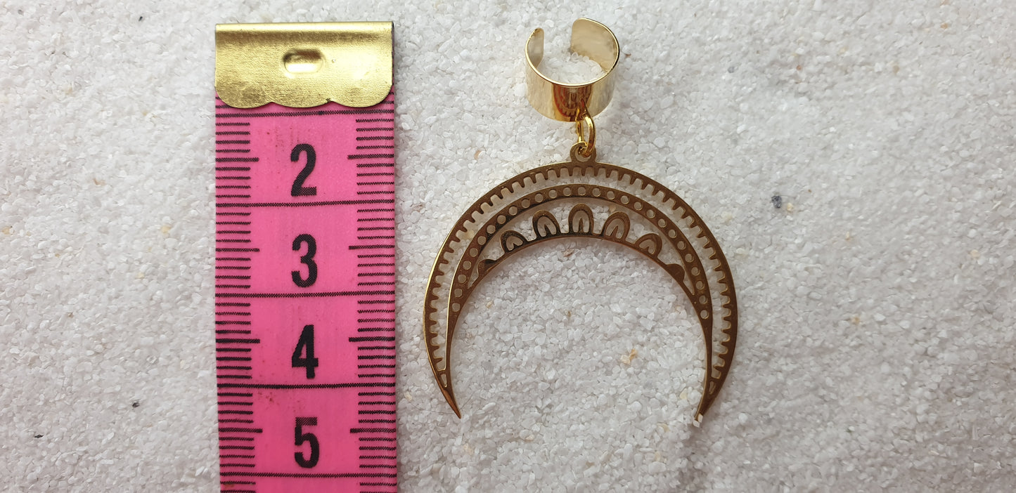 MOON GODDESS Ear Cuff mit riesigem Sichel Mond Schmuckanhänger aus Edelstahl