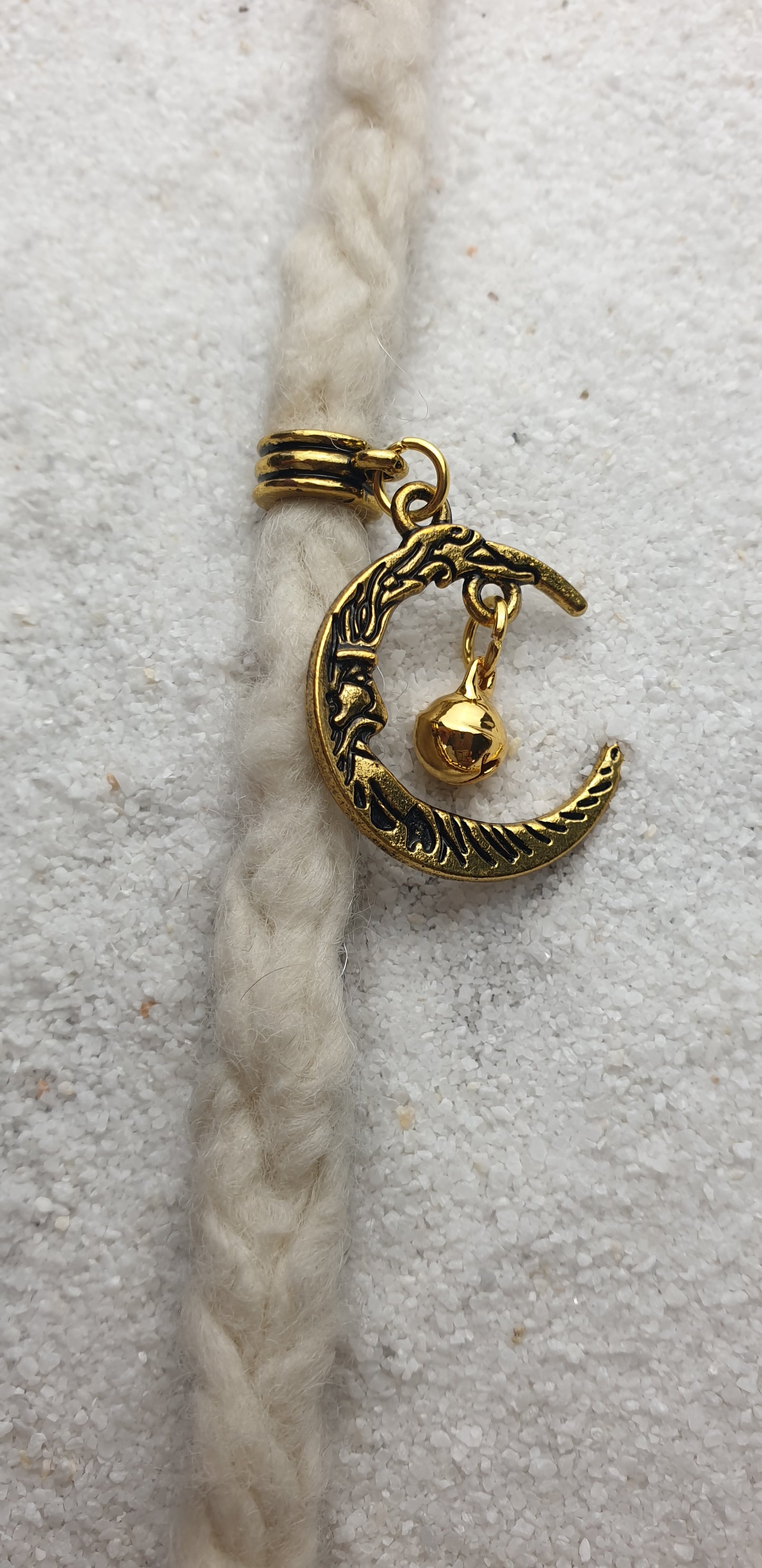 JINGLE MOON Metall Dreadschmuck / Dread Charm / Flecht Perle und Anhänger mit Mondgesicht und kleiner Glocke