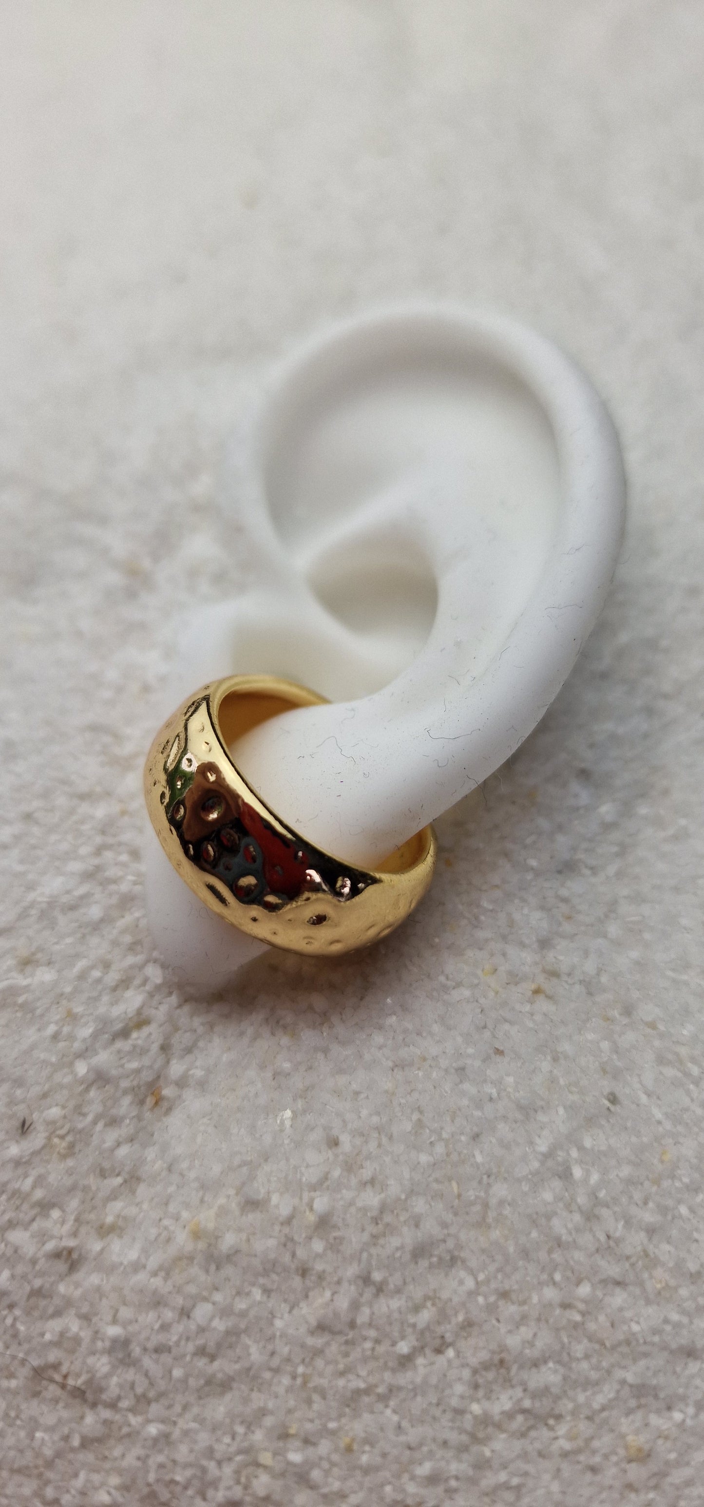 TEMPLE HOOP Metall Ear Cuff / Ear Wrap / Ohrmanschette / Ohrschmuck: Großer, breiter Eye Catcher für die Ohrmuschel