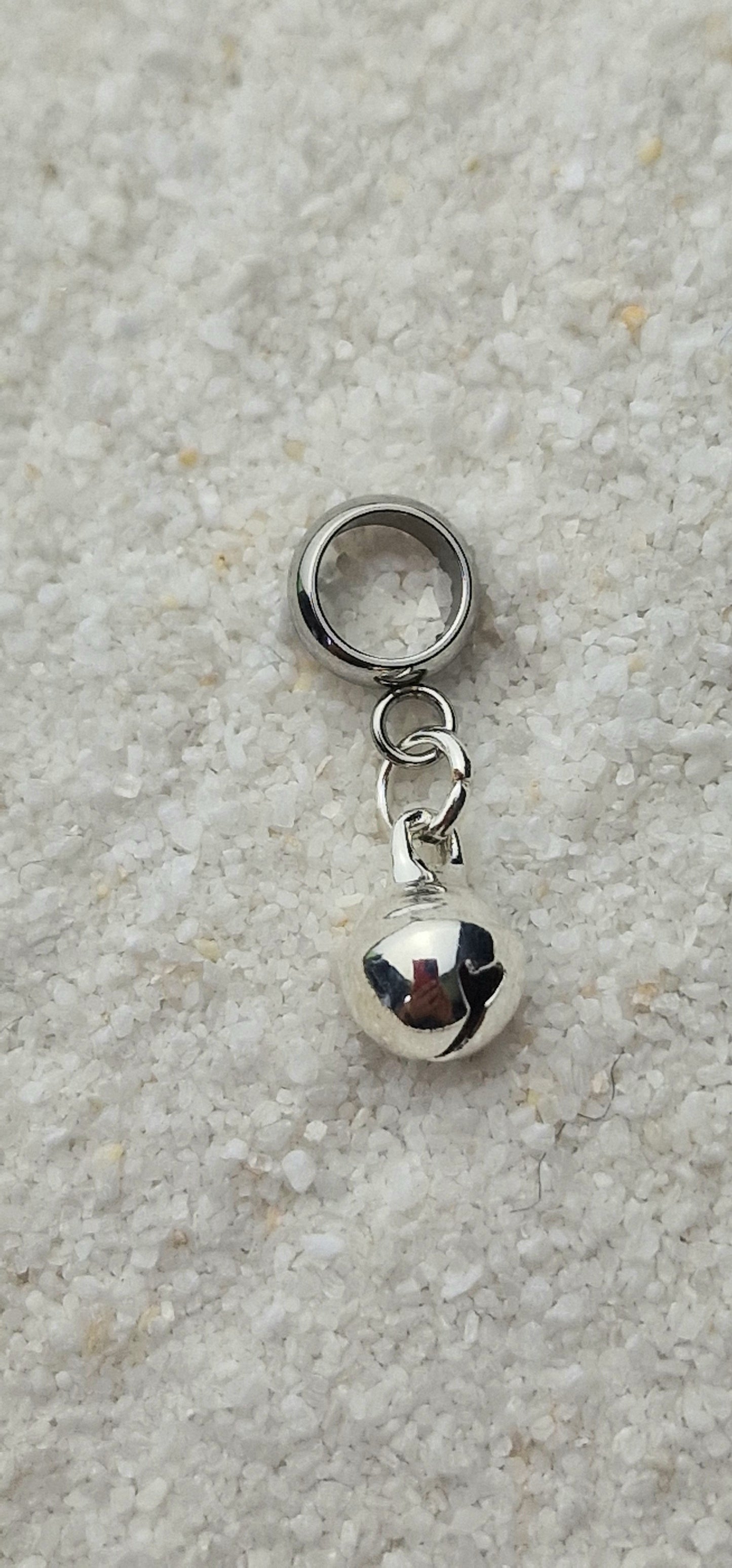 HELLS BELLS MINIATUR Metall Dreadschmuck / Dread Charm / Flecht Perle / kleiner Dreadring und winziges Glöckchen, einzeln oder im Set