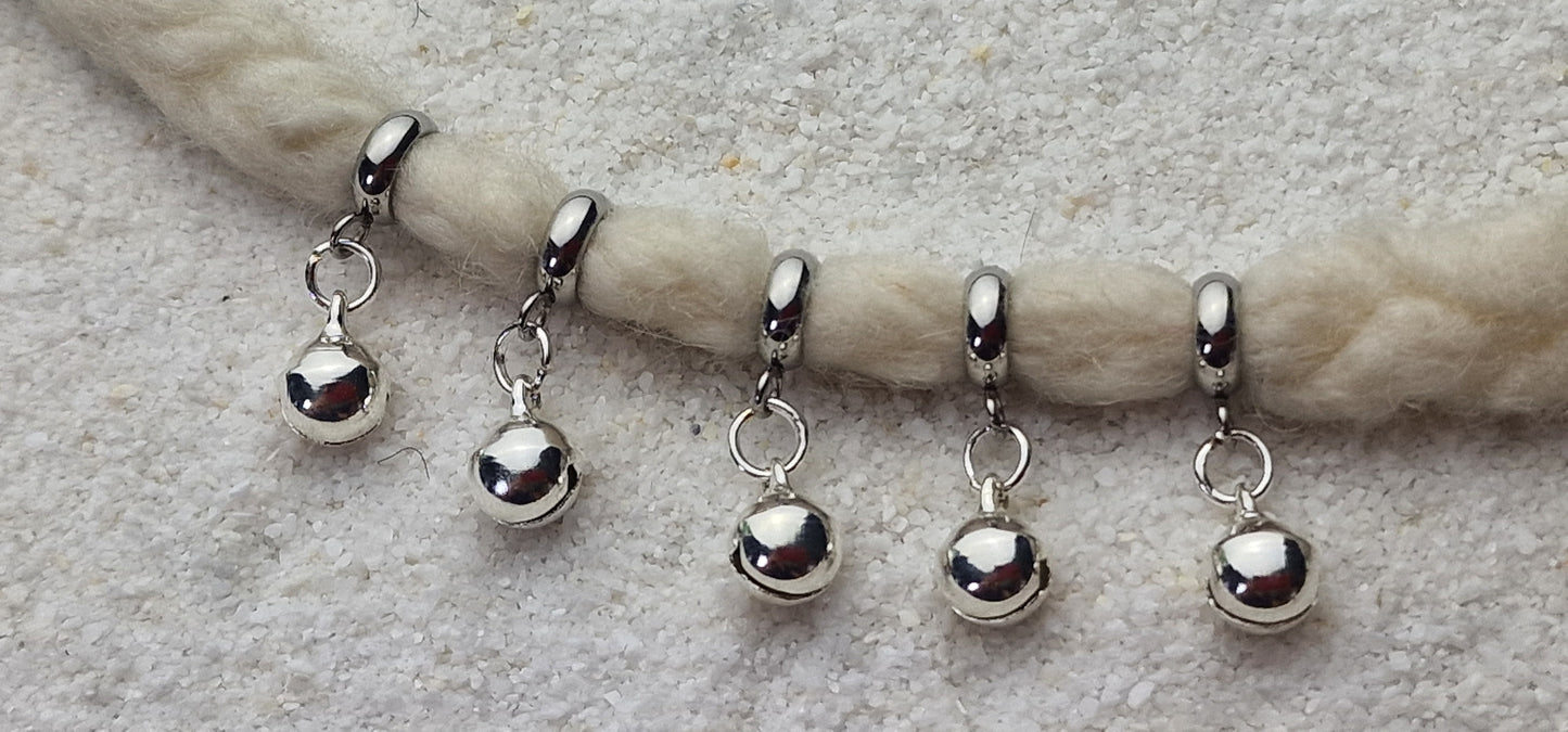 HELLS BELLS MINIATUR Metall Dreadschmuck / Dread Charm / Flecht Perle / kleiner Dreadring und winziges Glöckchen, einzeln oder im Set