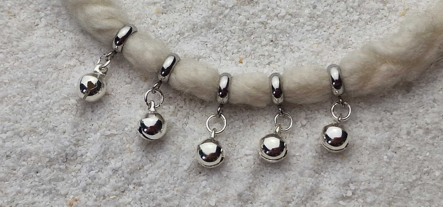 HELLS BELLS MINIATUR Metall Dreadschmuck / Dread Charm / Flecht Perle / kleiner Dreadring und winziges Glöckchen, einzeln oder im Set