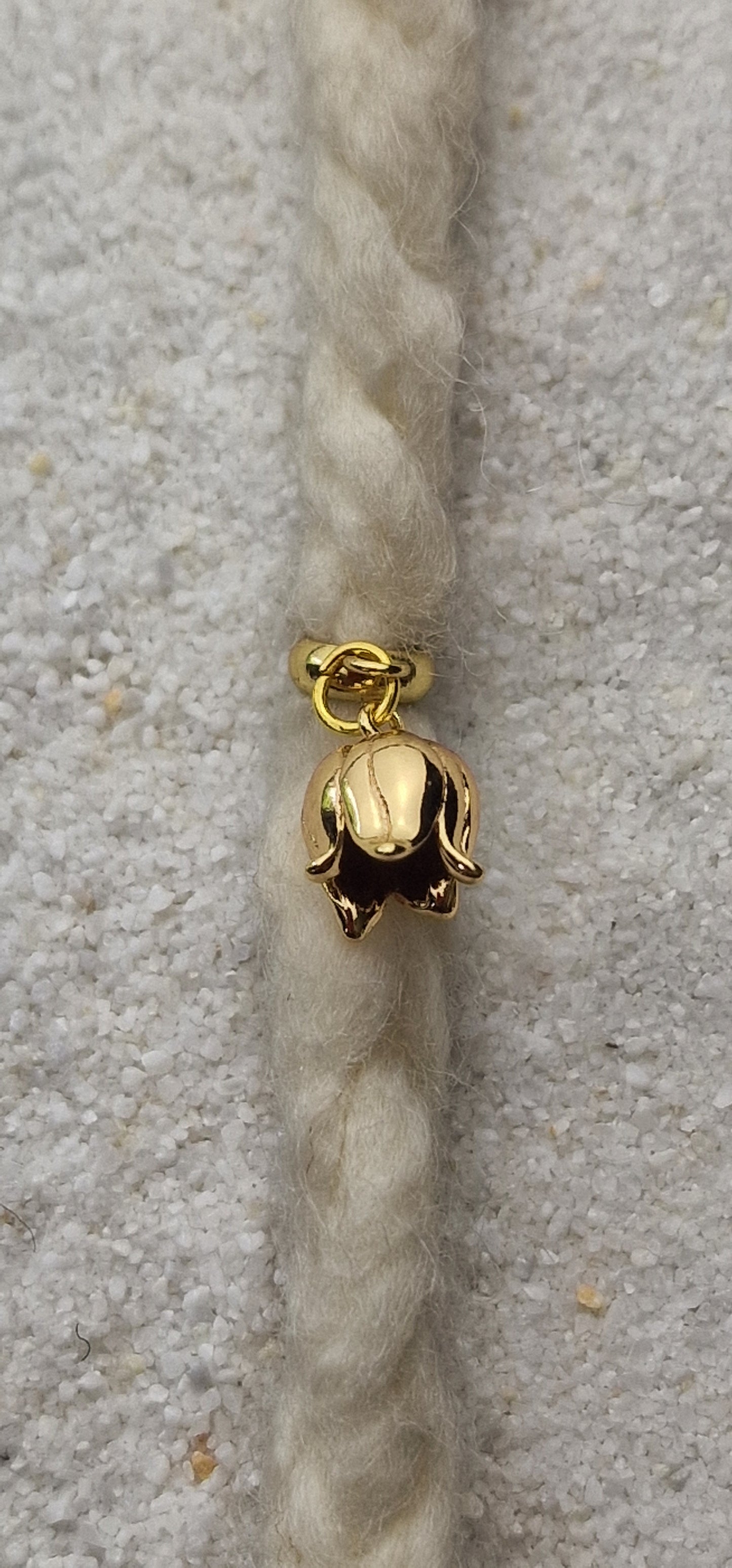 MAIGLÖCKCHEN Metall Dreadschmuck / Dread Charm / Flecht Perle / Dreadring mit zierlichem XS Blüten Anhänger aus Edelstahl