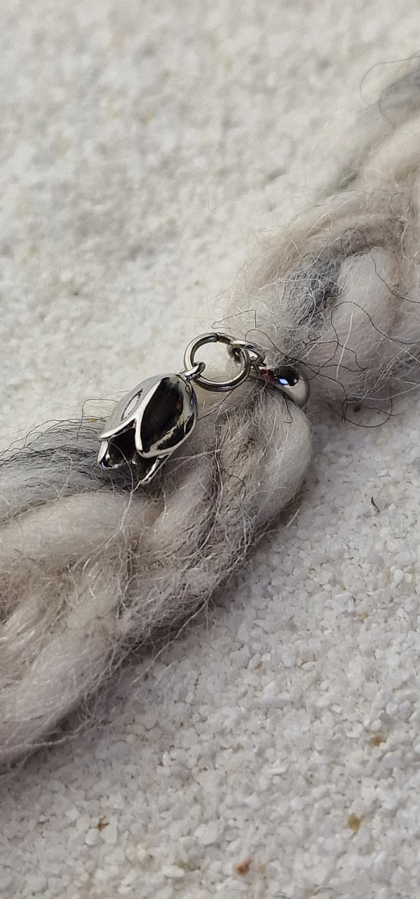SCHNEEGLÖCKCHEN Metall Dreadschmuck / Dread Charm / Flecht Perle / Dreadring mit zierlichem XS Blüten Anhänger aus Edelstahl
