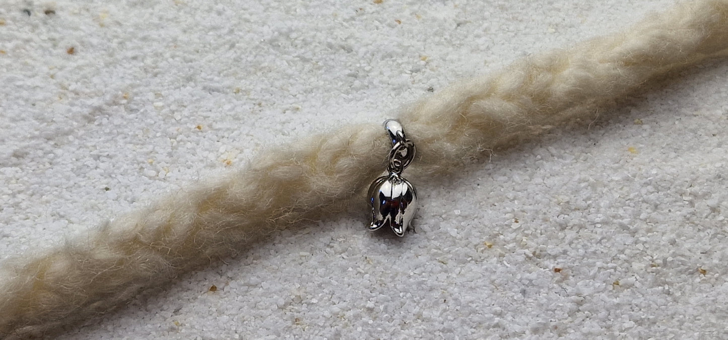 MAIGLÖCKCHEN Metall Dreadschmuck / Dread Charm / Flecht Perle / Dreadring mit zierlichem XS Blüten Anhänger aus Edelstahl