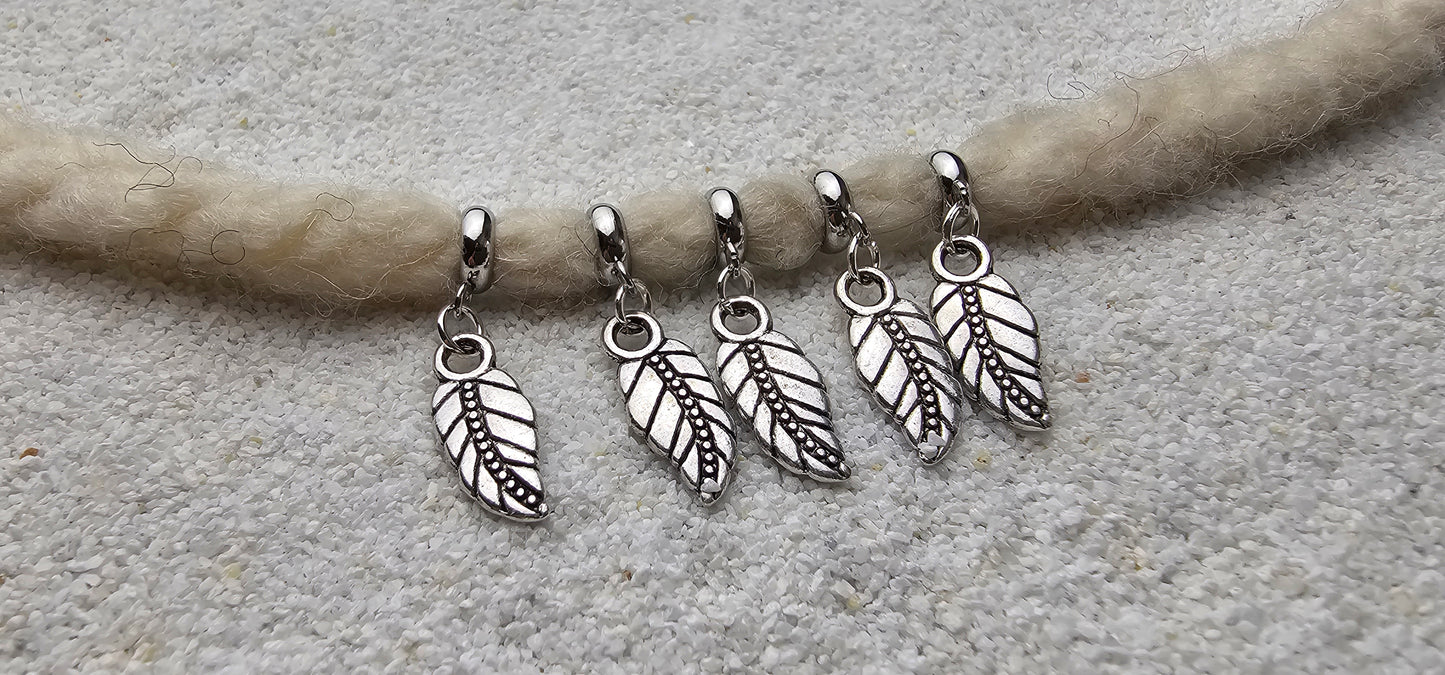 ALRAUNE Metall Dreadschmuck / Dread Charm / Flecht Perle / Dreadring mit Blättchen Anhänger, einzeln oder im Set
